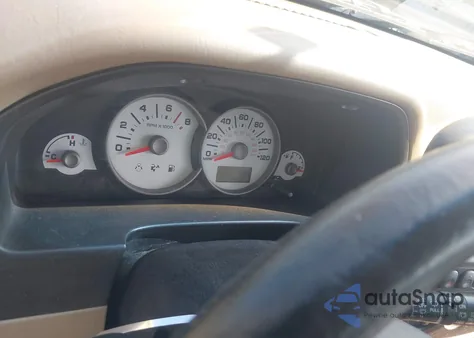 2006 Ford Escape Xls/Xls Manual z USA, uszkodzony, nr VIN 1FMYU02Z06KD10869